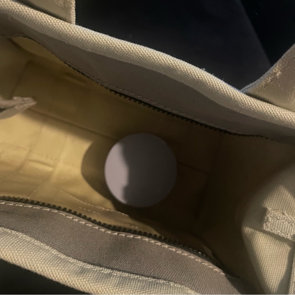 Marc jacobs tote < khaki 🫶🏼